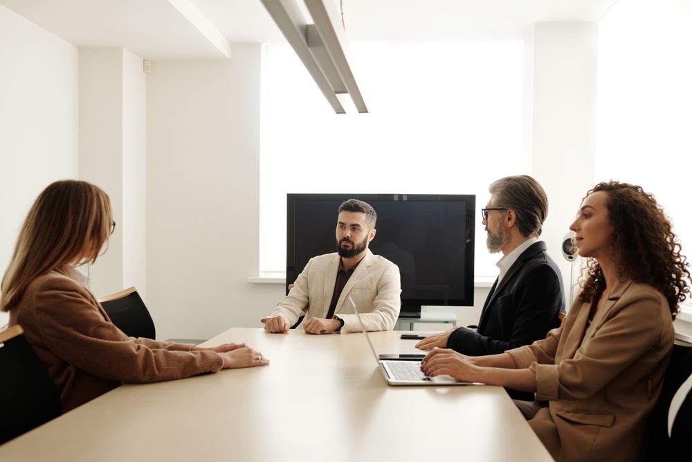 Advisory team in a meeting